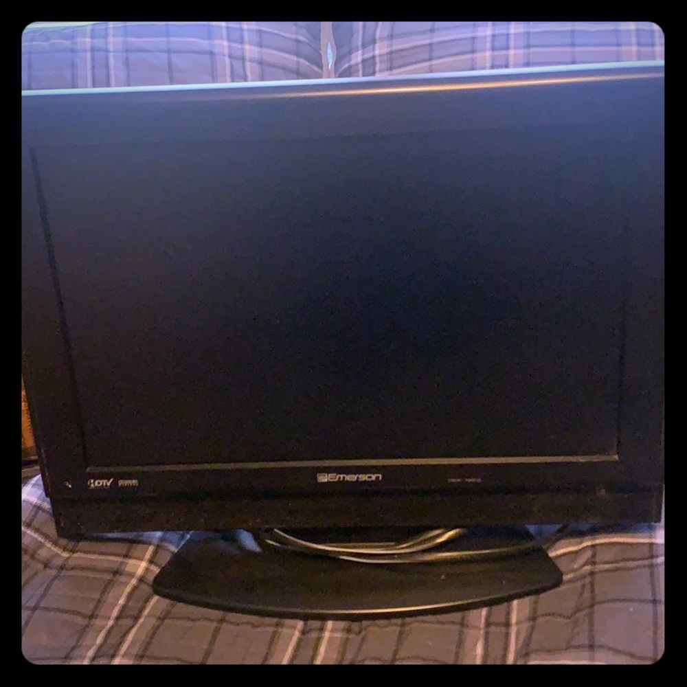 Old Tv( Works in good condition)